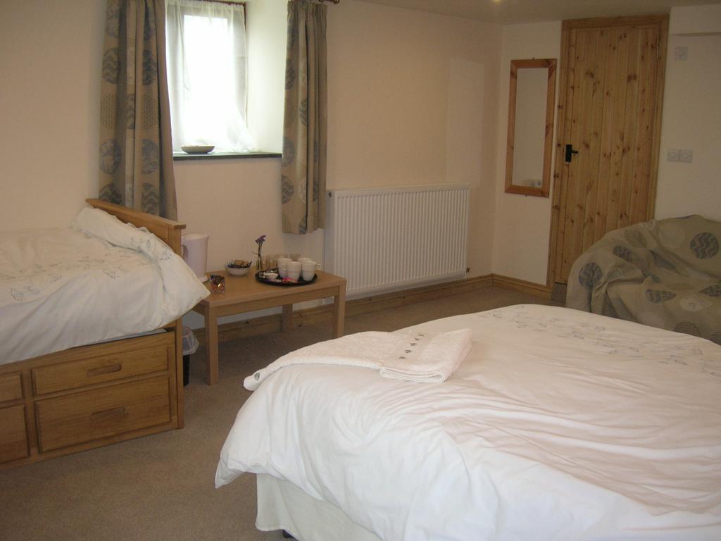 Bed and Breakfast Polhilsa Farm Callington Pokoj fotografie